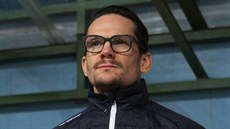 Patrik Eliáš sleduje přípravu české hokejové dvacítky. Patrik Eliáš sleduje přípravu české hokejové dvacítky.