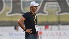 Slovenský trenér Juraj Jarábek v době kdy koučoval Zlaté Moravce. Slovenský trenér Juraj Jarábek v době kdy koučoval Zlaté Moravce.
