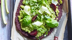 Řepná pizza s brokolicovým pestem Řepná pizza s brokolicovým pestem