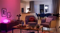 Se systémem inteligentního osvětlení Philips Hue pracujete prostřednictvím... Se systémem inteligentního osvětlení Philips Hue pracujete prostřednictvím...
