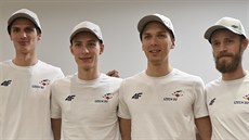 Skokané na lyžích (zleva) Čestmír Kožíšek, Vojtěch Štursa, Viktor Polášek a... Skokané na lyžích (zleva) Čestmír Kožíšek, Vojtěch Štursa, Viktor Polášek a...