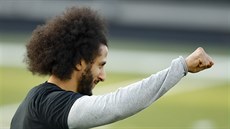 Colin Kaepernick bhem svého veejného tréninku pro skauty NFL v Riverdale