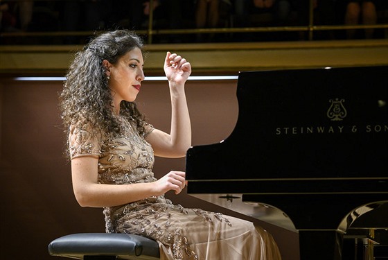 Italská pianistka Beatrice Rana na koncert v Rudolfinu