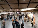 Vestibul stanice metra Smíchovské nádraží se proměnil na stanici U-Bahn západního Německa z roku 1989. Vestibul stanice metra Smíchovské nádraží se proměnil na stanici U-Bahn západního Německa z roku 1989.