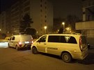 Ráno tři jednotky policejních vozů a koroner. Doufám, že nedošlo k vraždě nebo sebevraždě, ale bohužel zemřel někdo přirozenou smrtí na věk nebo nemoc. Bohužel letos je to již šestý případ co u nás zasahuje koroner. Ráno tři jednotky policejních vozů a koroner. Doufám, že nedošlo k vraždě nebo sebevraždě, ale bohužel zemřel někdo přirozenou smrtí na věk nebo nemoc. Bohužel letos je to již šestý případ co u nás zasahuje koroner.