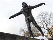 Jiří Hrzán byl nejmladší ze čtyř dětí, měl tři sestry, otec byl majitel... Jiří Hrzán byl nejmladší ze čtyř dětí, měl tři sestry, otec byl majitel...