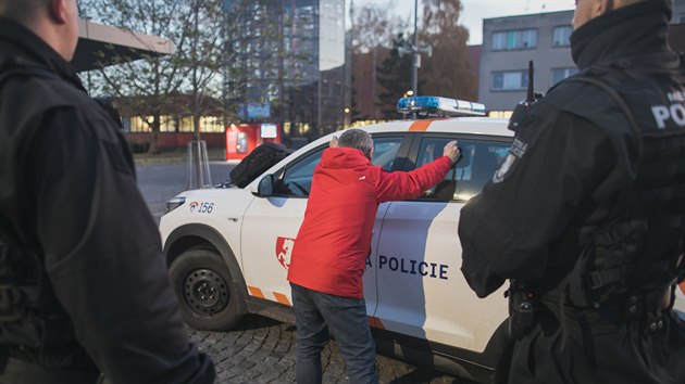 Strnkm se dopadenm nlezce podailo zachrnit fototechniku za desetitisce korun.