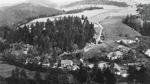 Chudobn i s osadou Hamry musel v 50. letech ustoupit Vrsk pehrad.
