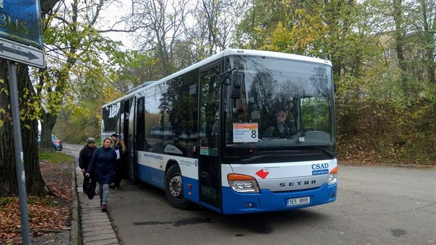 Nhradn autobusy vyjdj od eskoskalickho ndra (6. 11. 2019).