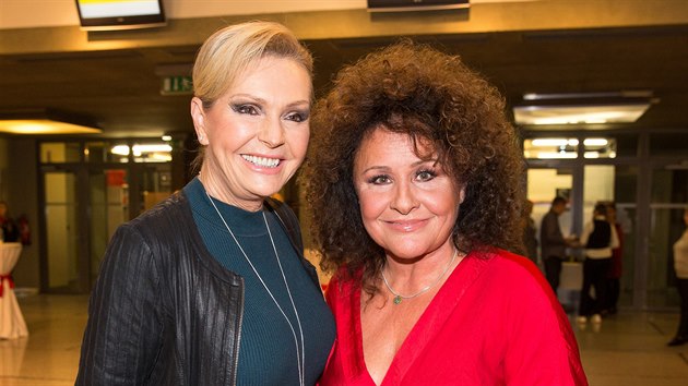 Helena Vondráčková a Jitka Zelenková na galavečeru Amfora 45 (Praha, 19. listopadu 2019)