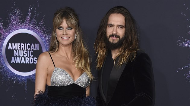 Heidi Klumov a jej manel Tom Kaulitz na American Music Awards (Los Angeles, 24. listopadu 2019)