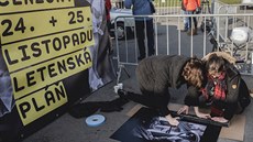Z výstavy Komunikace 89, která ukazuje, jak se dělala revoluce bez internetu a... Z výstavy Komunikace 89, která ukazuje, jak se dělala revoluce bez internetu a...