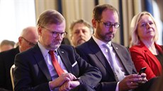 Šéf ODS Petr Fiala, předseda poslaneckého klubu STAN Jan Farský a první... Šéf ODS Petr Fiala, předseda poslaneckého klubu STAN Jan Farský a první...