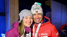 Ole Einar Björndalen s Darjou Domračevovou s medailemi z MS v Hochfilzenu v... Ole Einar Björndalen s Darjou Domračevovou s medailemi z MS v Hochfilzenu v...
