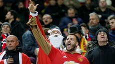 Fanouci fotbalist Manchesteru United pi pohárovém utkání v Astan.