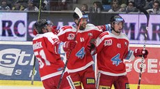 Jan Švrček, Petr Kolouch a Petr Strapáč slaví gól Olomouce. Jan Švrček, Petr Kolouch a Petr Strapáč slaví gól Olomouce.