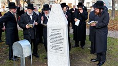 V Prostějově byl slavnostně odhalen obnovený náhrobek nejvýznamnějšího zdejšího... V Prostějově byl slavnostně odhalen obnovený náhrobek nejvýznamnějšího zdejšího...