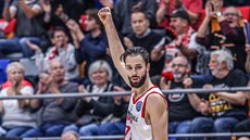 Vojtěch Hruban z Nymburka slaví svou trefu v utkání s Mornarem Bar. Vojtěch Hruban z Nymburka slaví svou trefu v utkání s Mornarem Bar.