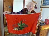 Červený oddílový prapor 3. chlapeckého oddílu Junáka v Ledči nad Sázavou z roku... Červený oddílový prapor 3. chlapeckého oddílu Junáka v Ledči nad Sázavou z roku...