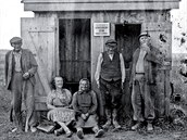 Do vínku dostal archeologický ústav před sto lety spíše skromné vybavení. V... Do vínku dostal archeologický ústav před sto lety spíše skromné vybavení. V...