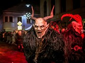 Krampusáci jsou mnohem děsivější než čerti, které známe.
