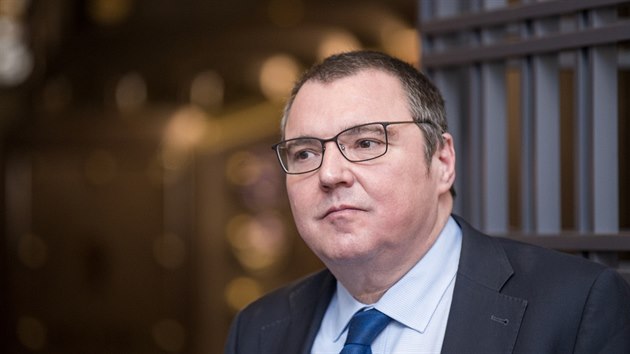 Miroslav Singer byl guvernrem NB v letech 2010 - 2016.