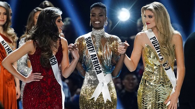 Titul Miss Universe pro rok 2019 zskala Zozibini Tunziov z Jihoafrick republiky. Porazila druhou Madison Andersonovou z Portorika a tet Sofu Aragnovou z Mexika. (Atlanta, 8. prosince 2019)