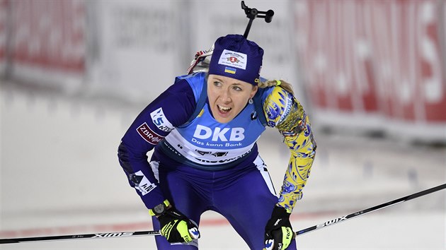 Ukrajinsk biatlonistka Juliija Dymov si v stersundu dojela pro druh msto ve vytrvalostnm zvod.