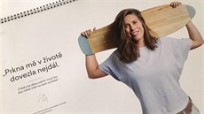 Eva Samková si jako symbol dřeva vybrala prkno. Eva Samková si jako symbol dřeva vybrala prkno.