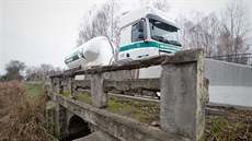 Radikální přestavby se dočká například most přes Robečský potok mezi obcemi... Radikální přestavby se dočká například most přes Robečský potok mezi obcemi...