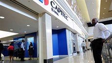 Pobočka jihoafrické banky Capitec v Johannesburgu (2012) Pobočka jihoafrické banky Capitec v Johannesburgu (2012)