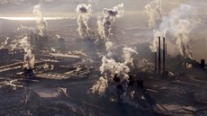 Klimatické cíle. Němci chtějí zdražit naftu a omezit rychlost na dálnicích Letecký pohled na areál ocelářské společnosti ThyssenKrupp v německém Duisburgu. | na serveru Lidovky.cz | aktuální zprávy