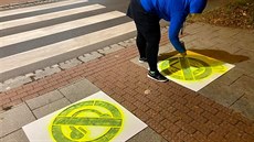 Nové piktogramy mají přispět k větší bezpečnosti dopravy v Opavě. Nové piktogramy mají přispět k větší bezpečnosti dopravy v Opavě.