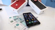 Kvůli novému zákonu hrozí Apple stažením z ruského trhu. Odmítá instalaci... Kvůli novému zákonu hrozí Apple stažením z ruského trhu. Odmítá instalaci...