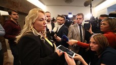 Briefing ministryně pro místní rozvoj Kláry Dostálové a náměstkyně pro... Briefing ministryně pro místní rozvoj Kláry Dostálové a náměstkyně pro...