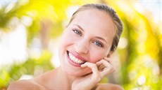 Jeden z mýtů říká, že vitamín C se nesmí používat v létě. Je to však fáma.... Jeden z mýtů říká, že vitamín C se nesmí používat v létě. Je to však fáma....
