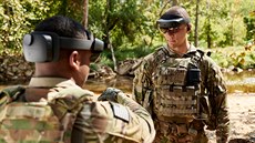 Ve výbavě amerických vojáků se objeví brýle HoloLens od Microsoftu. Ve výbavě amerických vojáků se objeví brýle HoloLens od Microsoftu.