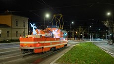 Rozsvícení vánoční tramvaje, retrobusu a tramvaje mazačky. Mikulášské odpoledne... Rozsvícení vánoční tramvaje, retrobusu a tramvaje mazačky. Mikulášské odpoledne...