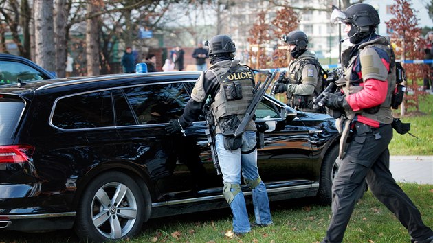 Členové policejního komanda, které zasahovalo ve Fakultní nemocnici Ostrava.... Členové policejního komanda, které zasahovalo ve Fakultní nemocnici Ostrava....