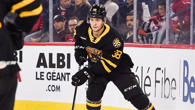 Český obránce Jakub Zbořil v dresu Providence Bruins. Český obránce Jakub Zbořil v dresu Providence Bruins.