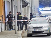 Policisté vyšetřují vraždu v Humpolci v ulici Na Kasárnách. Policisté vyšetřují vraždu v Humpolci v ulici Na Kasárnách.