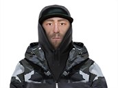 Policisté zveřejnili záznamy z kamer a přibližnou podobiznu muže, který přepadl... Policisté zveřejnili záznamy z kamer a přibližnou podobiznu muže, který přepadl...