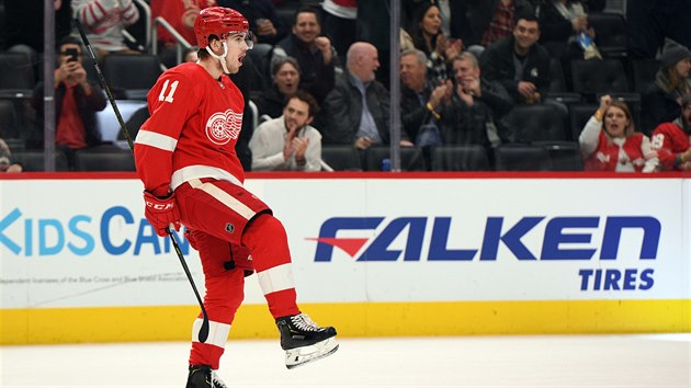 Filip Zadina z Detroitu oslavuje gl.