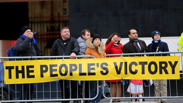 Vtzstv lidu, k transparent v Londn po pedasnch parlamentnch volbch, kter drtiv vyhrli konzervativci. (13. prosince 2019)