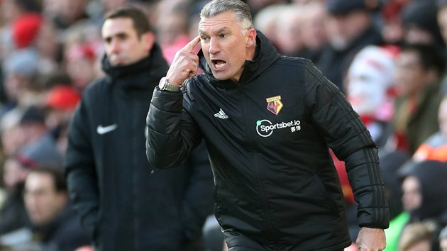 Rozlen trenr Watfordu Nigel Pearson bhem utkn proti Liverpoolu.