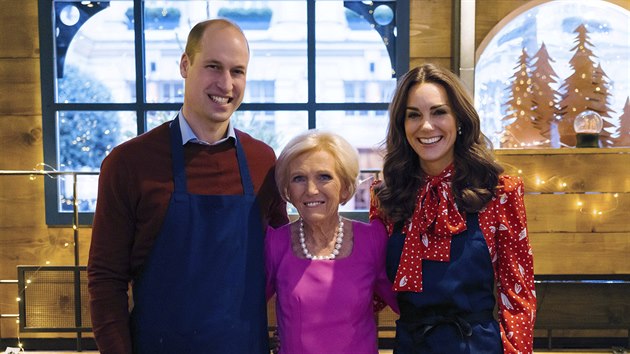 Princ William, kuchaka Mary Berry a vvodkyn Kate pi naten poadu televize BBC1 A Berry Royal Christmas (2019)