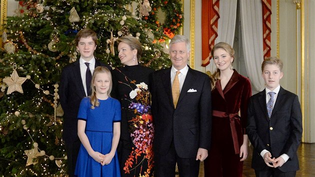 Belgick princ Gabriel, princezna Eleonore, krlovna Mathilde, krl Philippe, korunn princezna Elisabeth a princ Emmanuel (Brusel, 18. prosince 2019)
