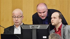 Tři náměstci primátora, zleva Ivo Moravec (OPB), Viktor Lavička (ANO) a Tomáš... Tři náměstci primátora, zleva Ivo Moravec (OPB), Viktor Lavička (ANO) a Tomáš...