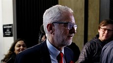 éf opoziních labourist Jeremy Corbyn utrpl poráku.Stranu do ádných...