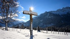 Křesťané si slunovrat přetvořili dle svých představ a potřeb. Proto jsou dnešní... Křesťané si slunovrat přetvořili dle svých představ a potřeb. Proto jsou dnešní...